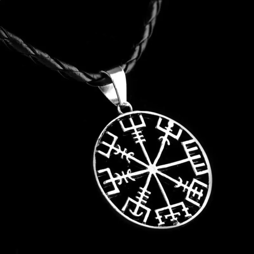 ❌SOLD❌ Viking Odin Rune Amulet Compass Necklace - Picture 6 of 13